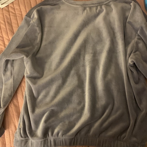 SUPER SOFT UGG FUR LONG SLEEVE - Picture 5 of 5
